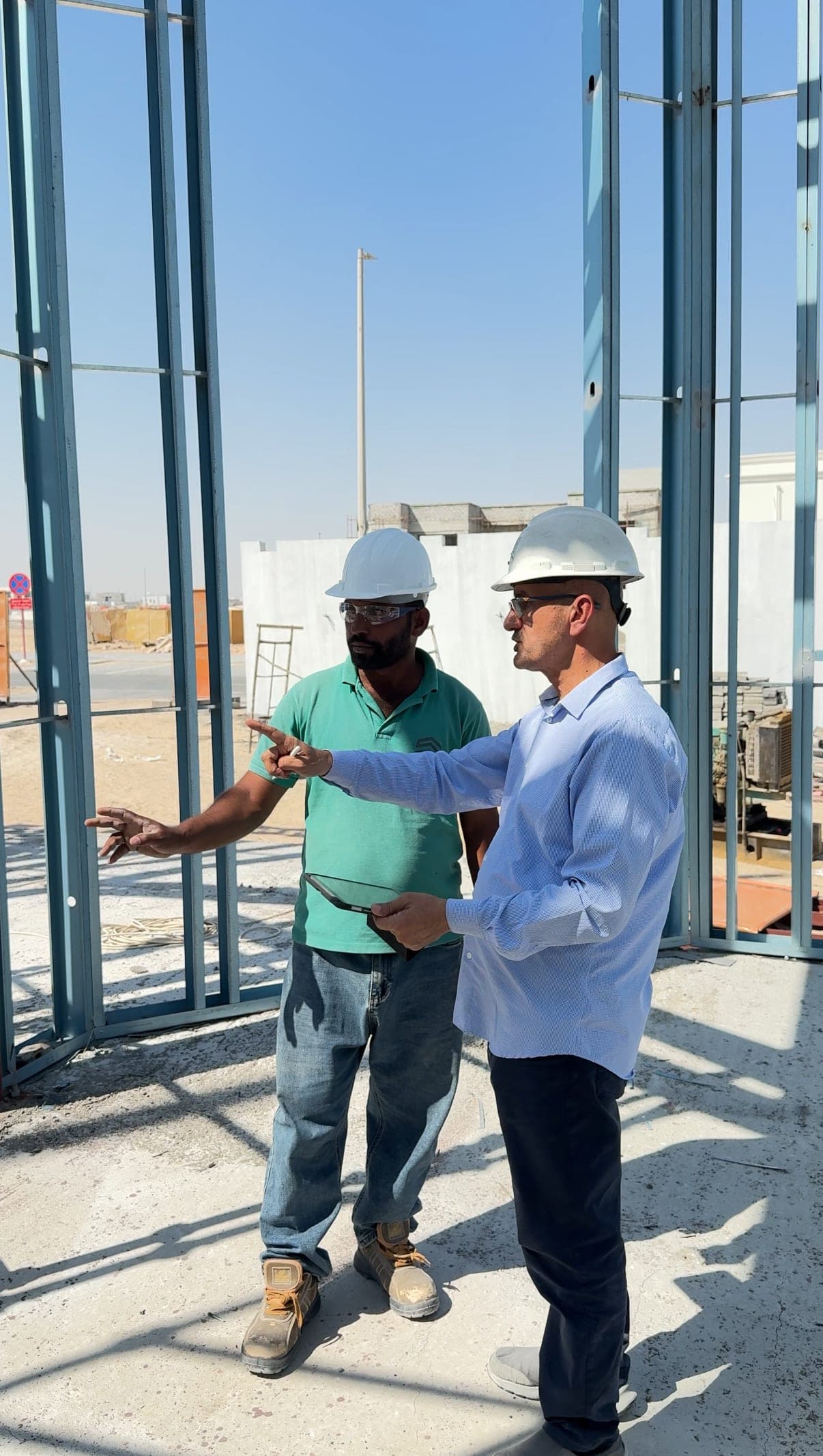 لماذا تختارنا